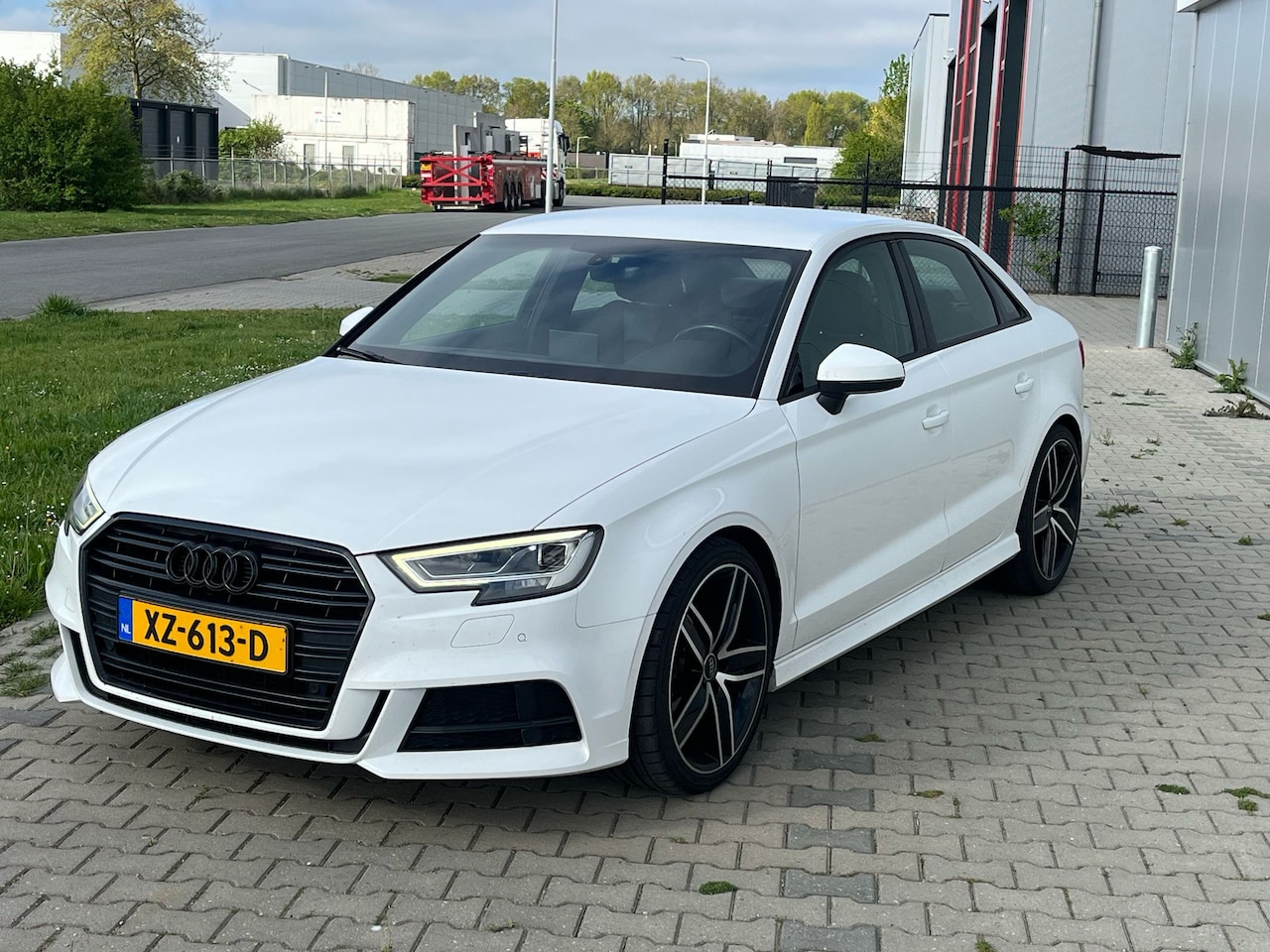 Audi A3 Limousine - 35 TFSI CoD Sport S Line Edition - AutoWereld.nl