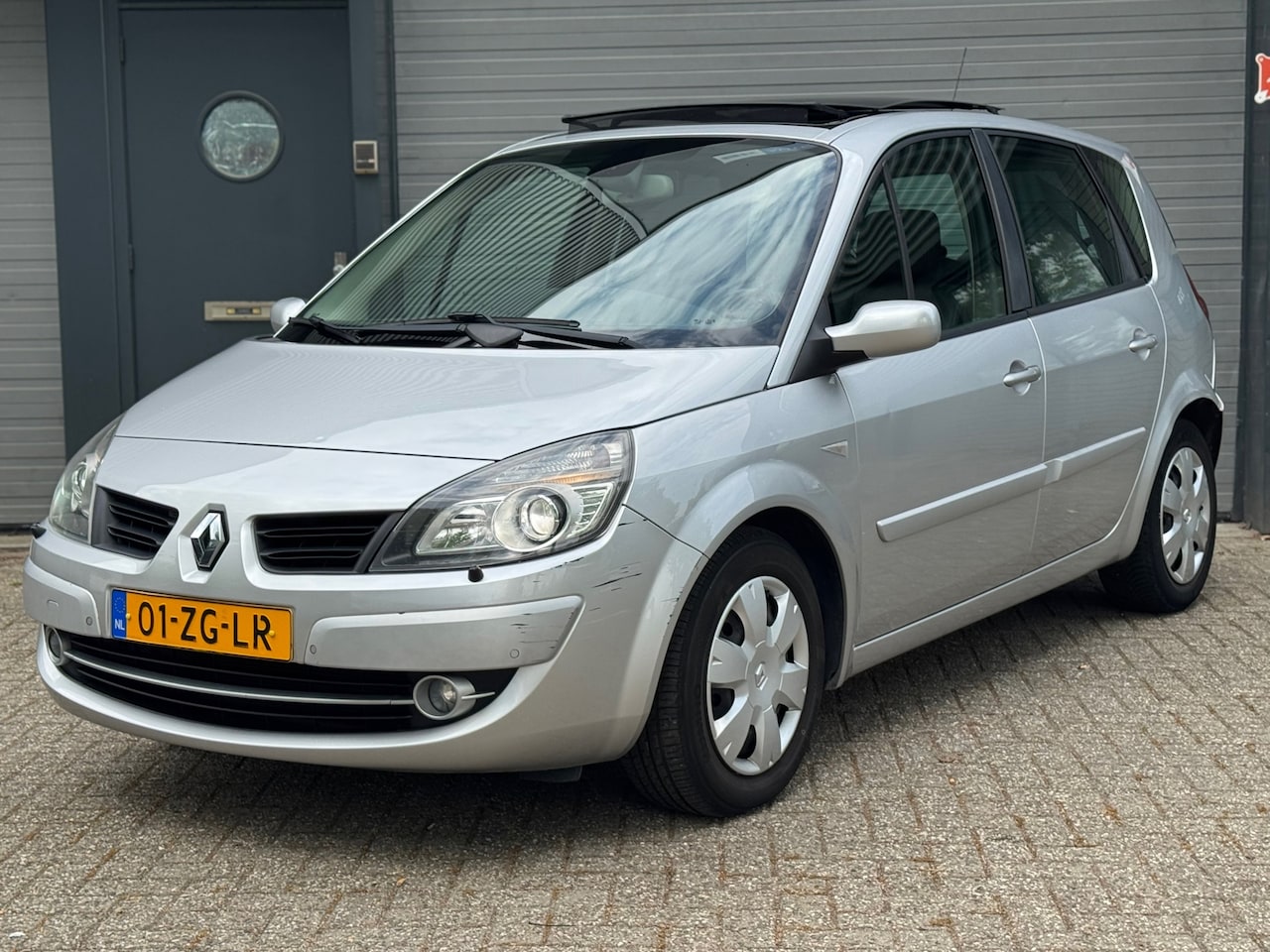 Renault Scénic - 2.0-16V Tech Line 2.0-16V Tech Line - AutoWereld.nl