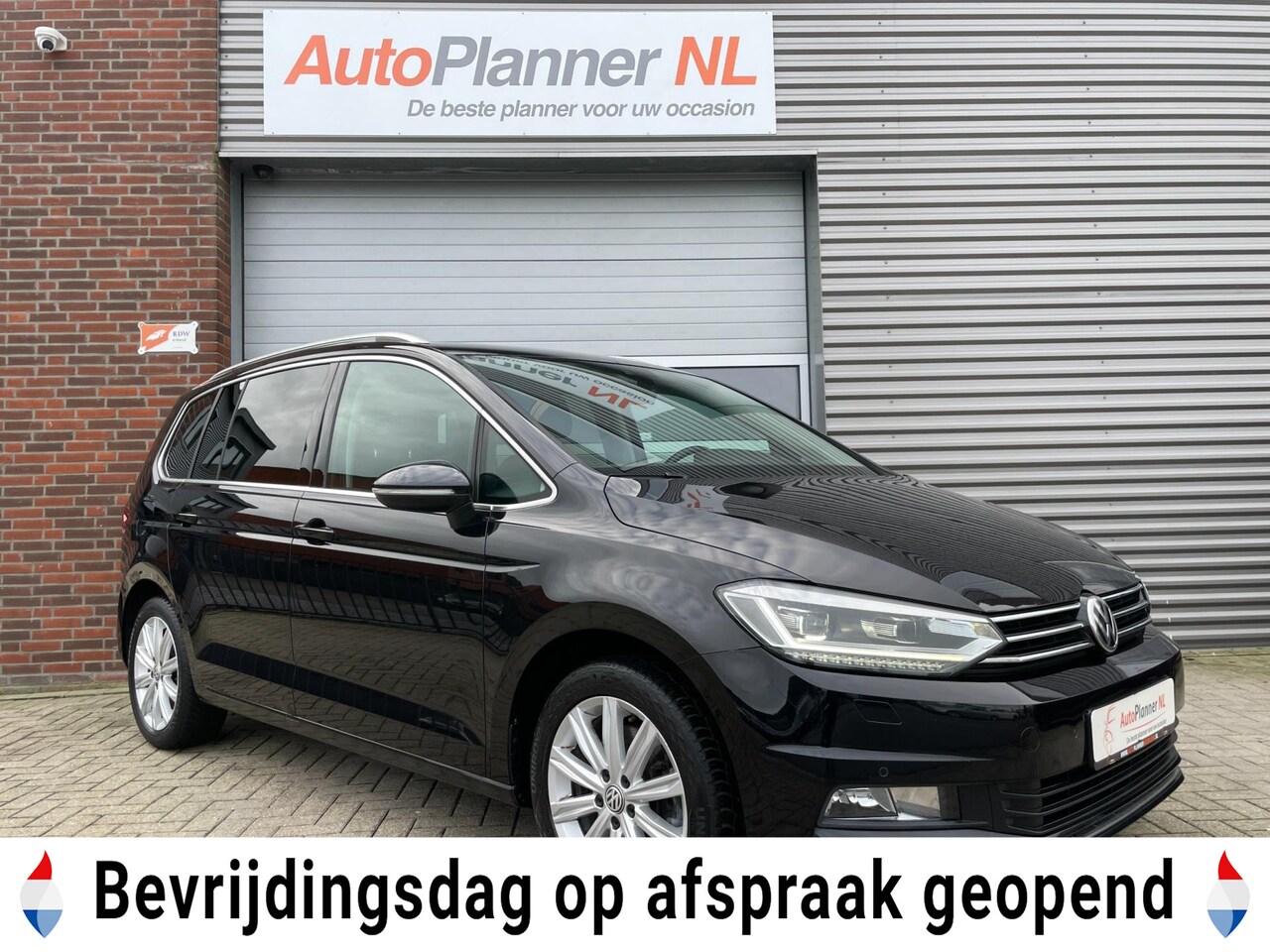 Volkswagen Touran - 1.4 TSI Highline! Camera! Navi! 7-Pers.! - AutoWereld.nl
