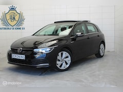 Volkswagen Golf - 1.5 eTSI DSG PANO NAVI Elect. stoel IQ LED