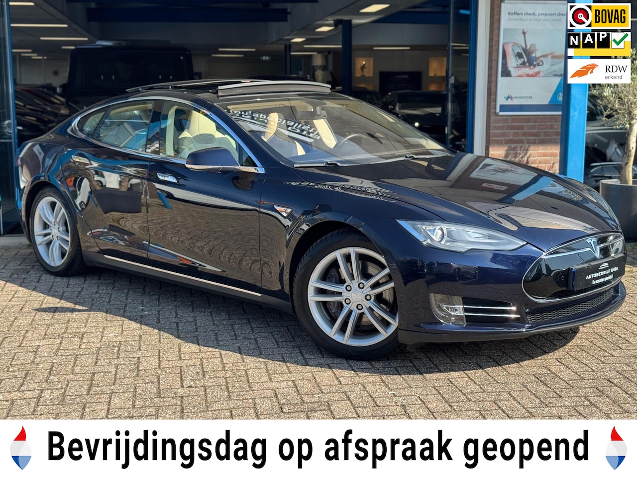 Tesla Model S - 85 Base 2014 PANO NAVI Free Supercharger! - AutoWereld.nl