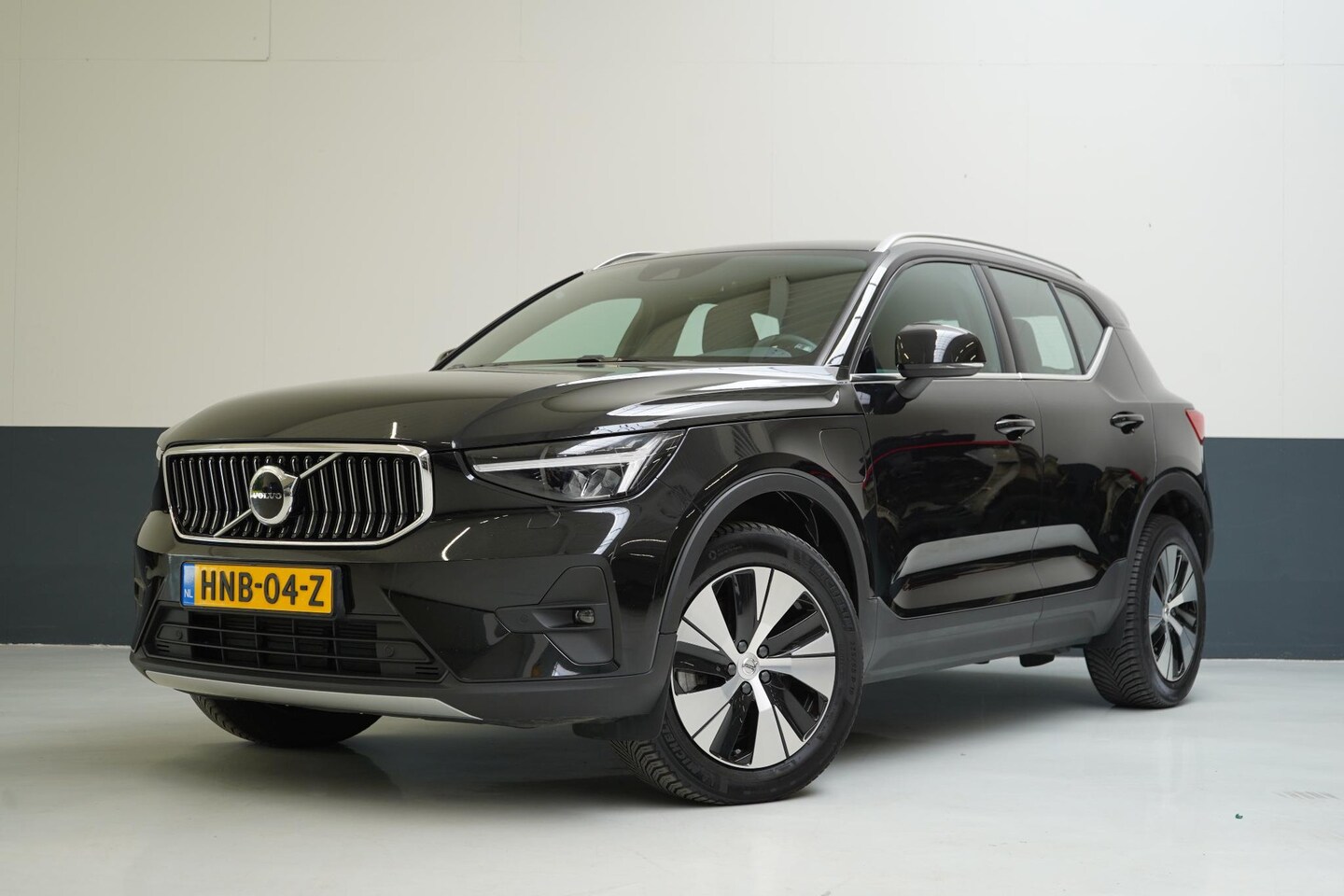Volvo XC40 - 1.5 T5 263pk Plug-in hybrid Plus Bright | Memory | Navigatie | Stoelverwarming voor- en ac - AutoWereld.nl