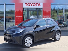Toyota Aygo X - PLAY AUTOMAAT NIEUW DIRECT LEVERBAAR AD-CRUISE AIRCO APPLE/ANDROID CAMERA BLUETOOTH HOGE Z