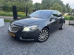 Opel Insignia - 2.0 T Edition / stoelverwarming / carplay /Automaat /Parkeer sensor /