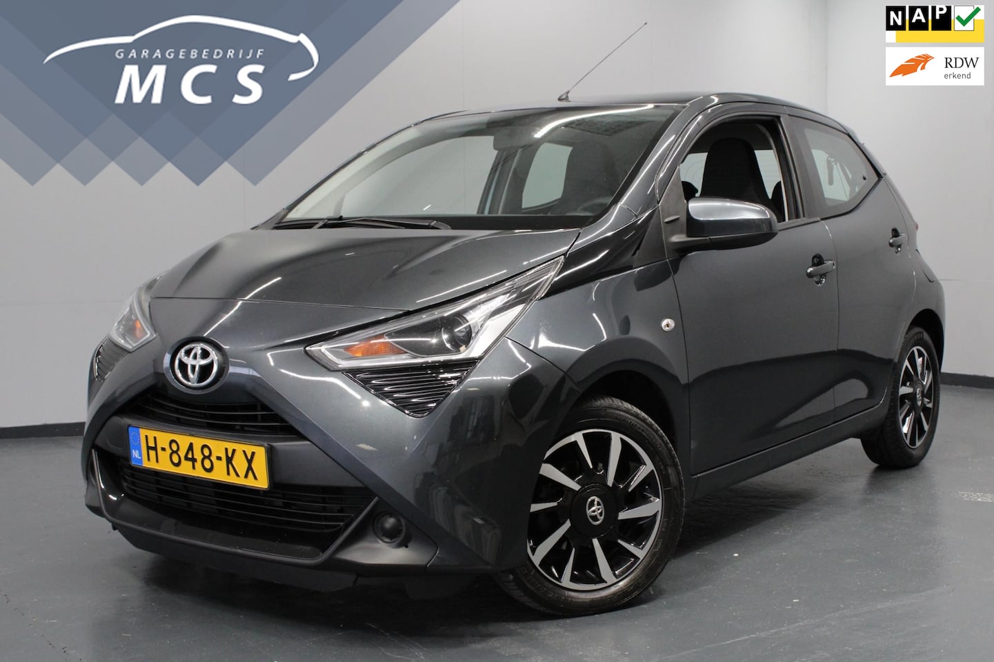Toyota Aygo - 1.0 VVT-i x-play / Automaat / Carplay / Airco - AutoWereld.nl