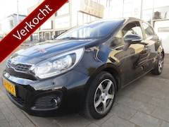 Kia Rio - 1.2 CVVT Plus Pack airco , cruise control , lmv etc