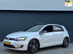 Volkswagen Golf - 1.4 TSI GTE PANO/AUTOMAAT