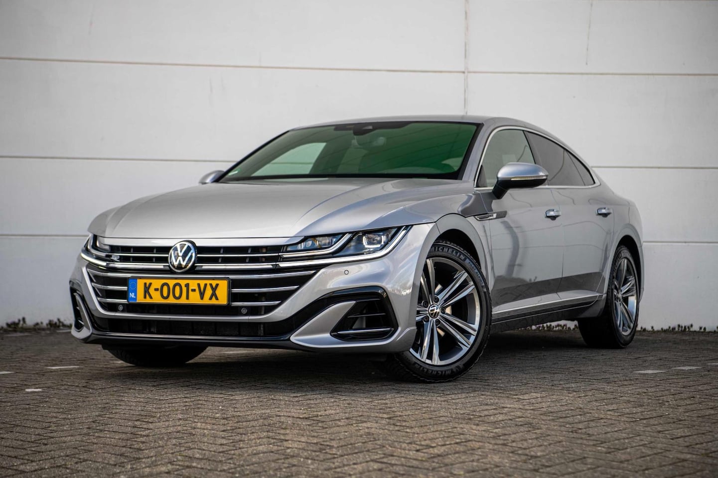 Volkswagen Arteon - 2.0 TSI 190pk DSG R-Line Business+ |Navi|ACC|LED|1E EIG| - AutoWereld.nl