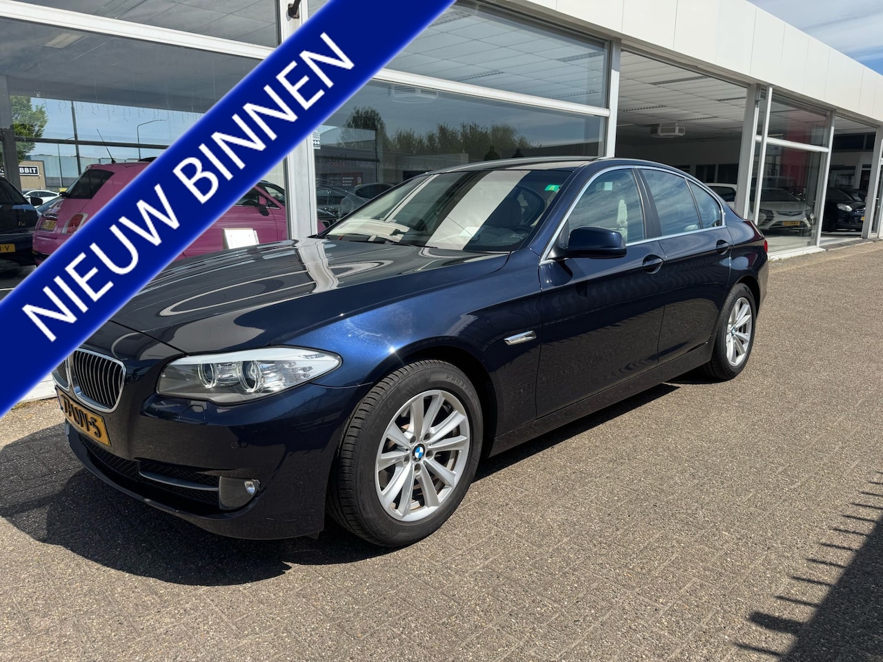 BMW 5-serie - 523i High Executive | 3e eigenaar | Automaat | Leder crème bekleding | Airco | Cruise cont - AutoWereld.nl