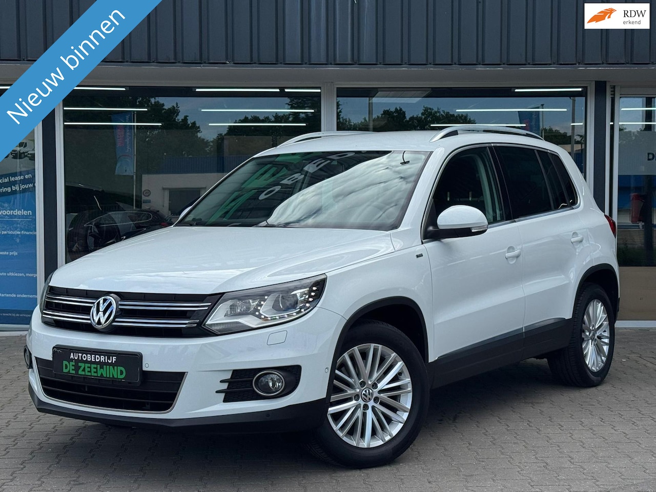 Volkswagen Tiguan - 1.4 TSI CUP Sport&Style|AUT|Stoelverwarming|Trekhaak - AutoWereld.nl