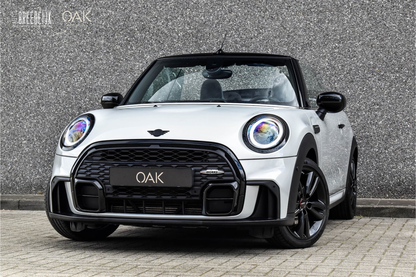 MINI Cabrio - 1.5 Cooper Aut. | JCW-Trim | Navigatie | ACC | Camera | LED | 17"LM | White Silver - AutoWereld.nl