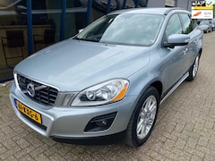 Volvo XC60 - 3.0 T6 AWD Momentum LEER / NAVI / YOUNGTIMER