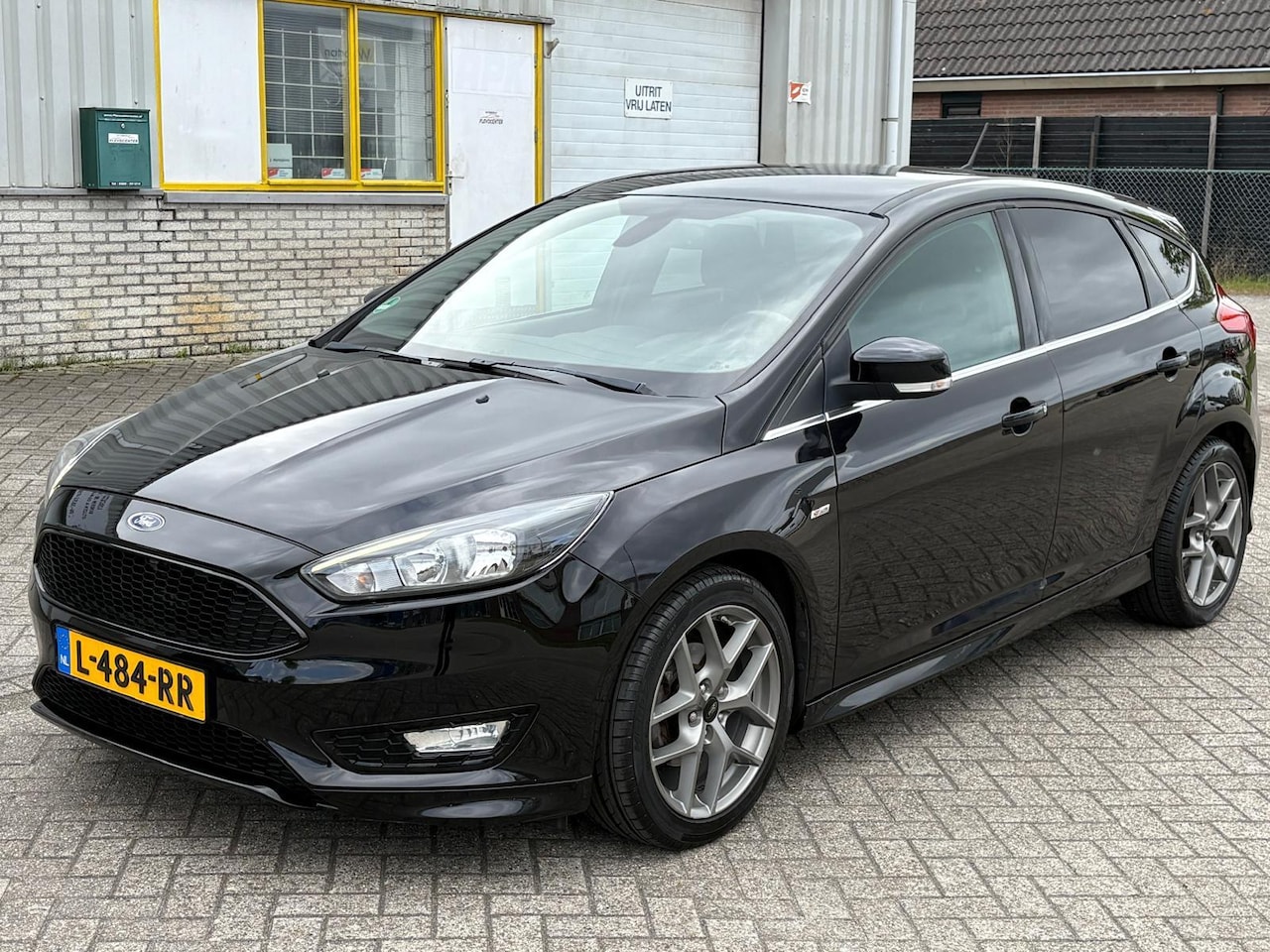 Ford Focus - 1.0 EcoBoost 101 PK Bj 2015 ST-Line Sport 5 Deurs Ecc Airco Prof Navi Keyless Pdc Led Elec - AutoWereld.nl