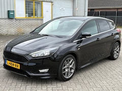 Ford Focus - 1.0 EcoBoost 101 PK Bj 2015 ST-Line Sport 5 Deurs Ecc Airco Prof Navi Keyless Pdc Led Elec