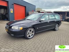 Volvo V70 - 2.4 Kinetic 177760km