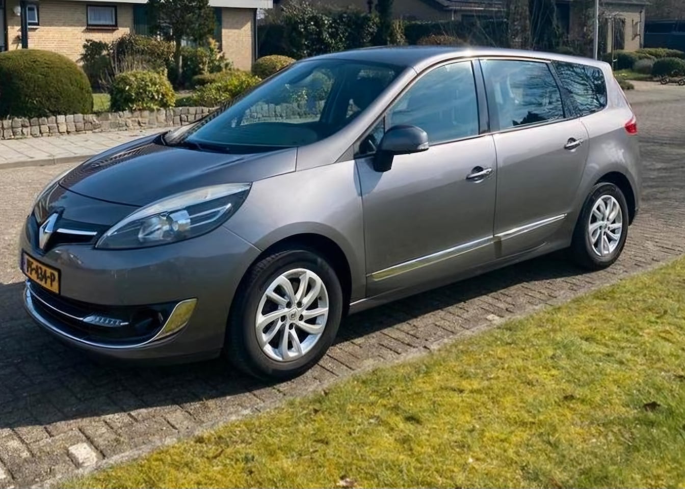 Renault Grand Scénic - 1.2 TCe Expression 7p. - AutoWereld.nl