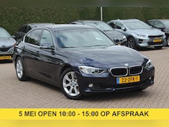 BMW 3-serie - 328i High Executive / Leder / Navigatie / Parkeerhulp V+A / 17'' / Sportstoelen / Stoelver