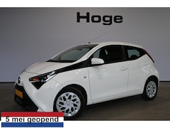 Toyota Aygo - 1.0 VVT-i x-play limited Airco Cruise control 1e Eigenaar Apple carplay Camera Inruil moge