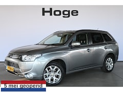 Mitsubishi Outlander - 2.0 PHEV Executive Edition Automaat Clima Navigatie Trekhaak Rijklaarprijs Inruil Mogelijk