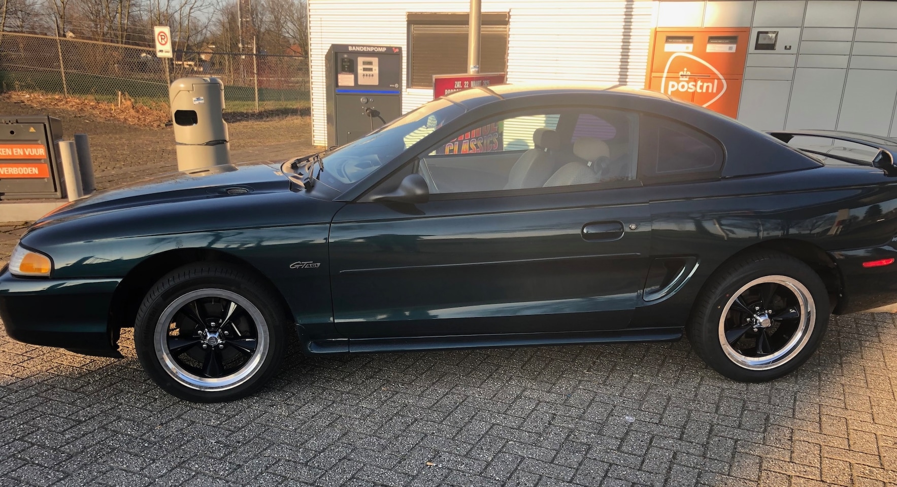 Ford Mustang - 3.8 Coupé 4,6 liter V8 - AutoWereld.nl