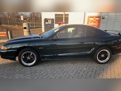 Ford Mustang - 5.0 V8 Convertible Coupé 4,6 liter V8