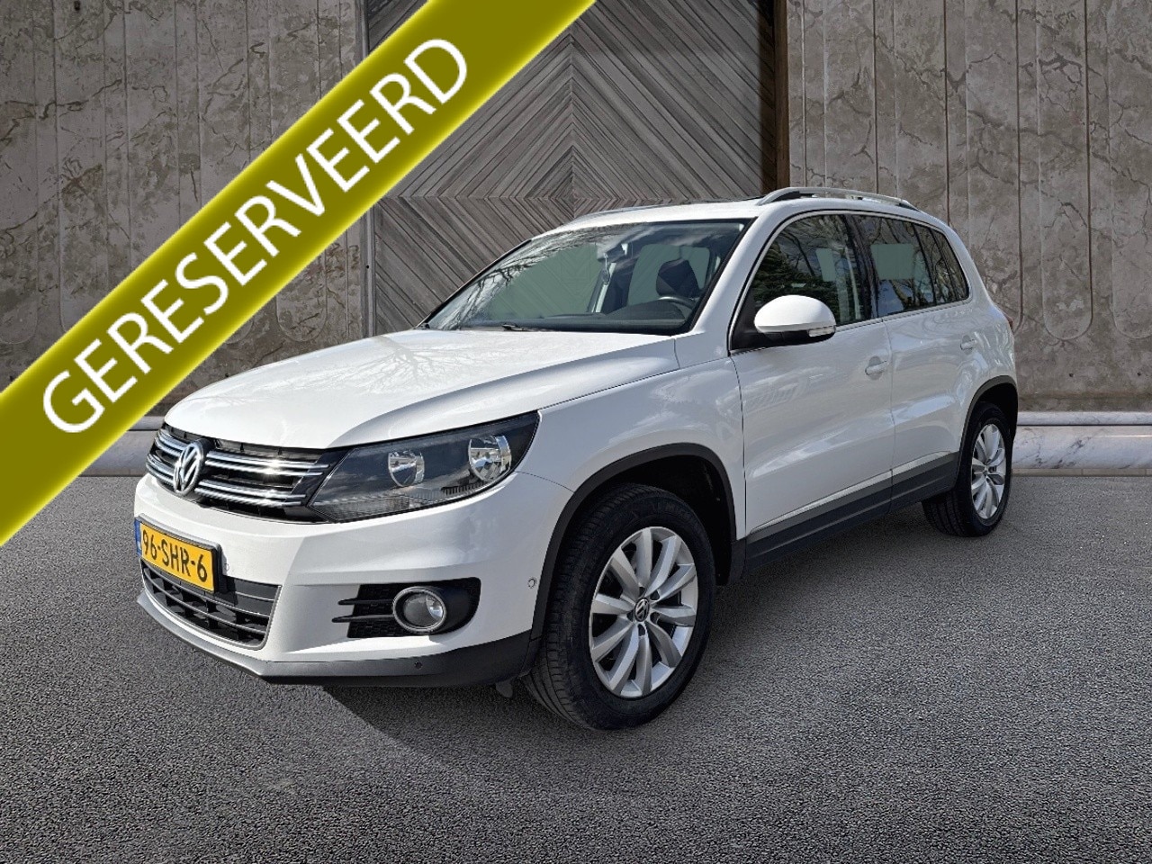 Volkswagen Tiguan - 1.4 TSI Sport&Style 160 pk - AutoWereld.nl