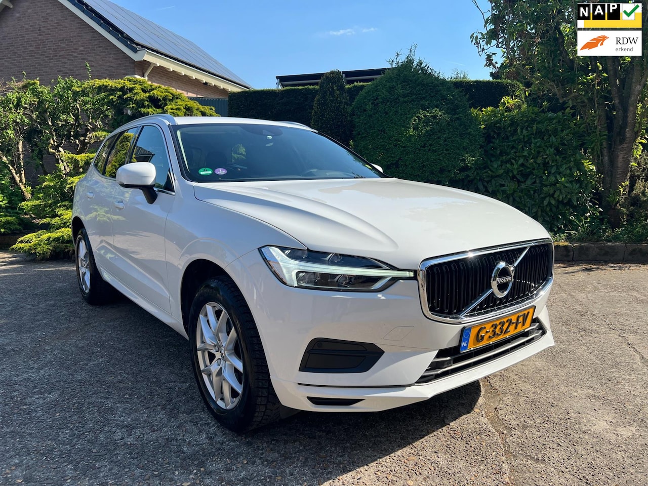 Volvo XC60 - 2.0 T5 Momentum Pro 2.0 T5 Momentum Pro, Navi, Camera, Zeer nette auto! - AutoWereld.nl
