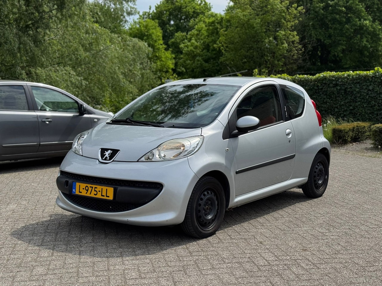Peugeot 107 - 1.0-12V XR AIRCO I ELEC RAMEN I TOEREMTELLER I CENTRAAL DEUR - AutoWereld.nl