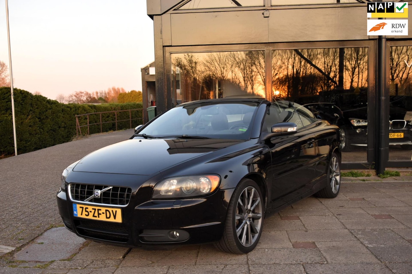 Volvo C70 Convertible - 2.4 D5 Summum 2.4 D5 Summum - AutoWereld.nl