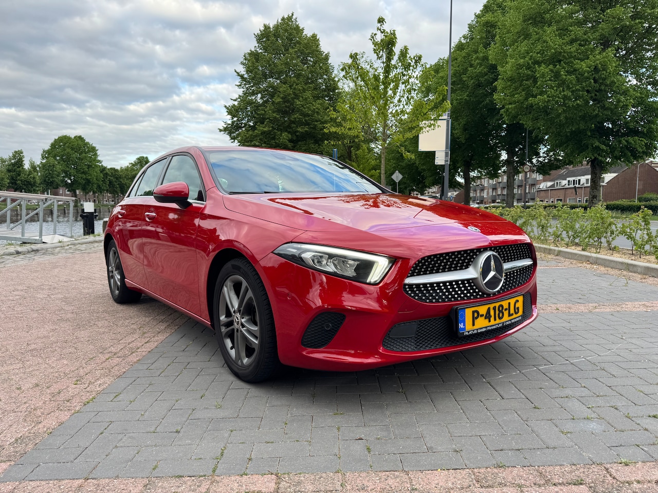 Mercedes-Benz A-klasse - 200 Business Solution Plus Upgrade Keyless CarPlay ParkAssist - AutoWereld.nl