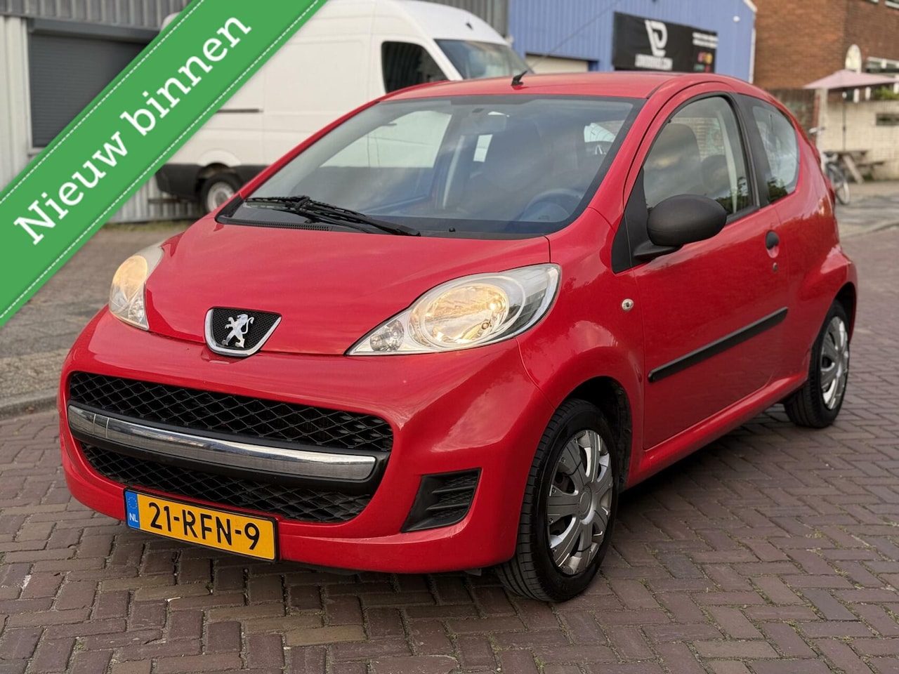 Peugeot 107 - 1.0-12V Sublime LAAG KM / RIJD PERFECT - AutoWereld.nl