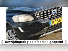 Volvo XC60 - 2.0 T5 FWD Summum AUT | Black Sapphire Metallic | Camera/Stoelverwarming/Memory/NAV/Trekha