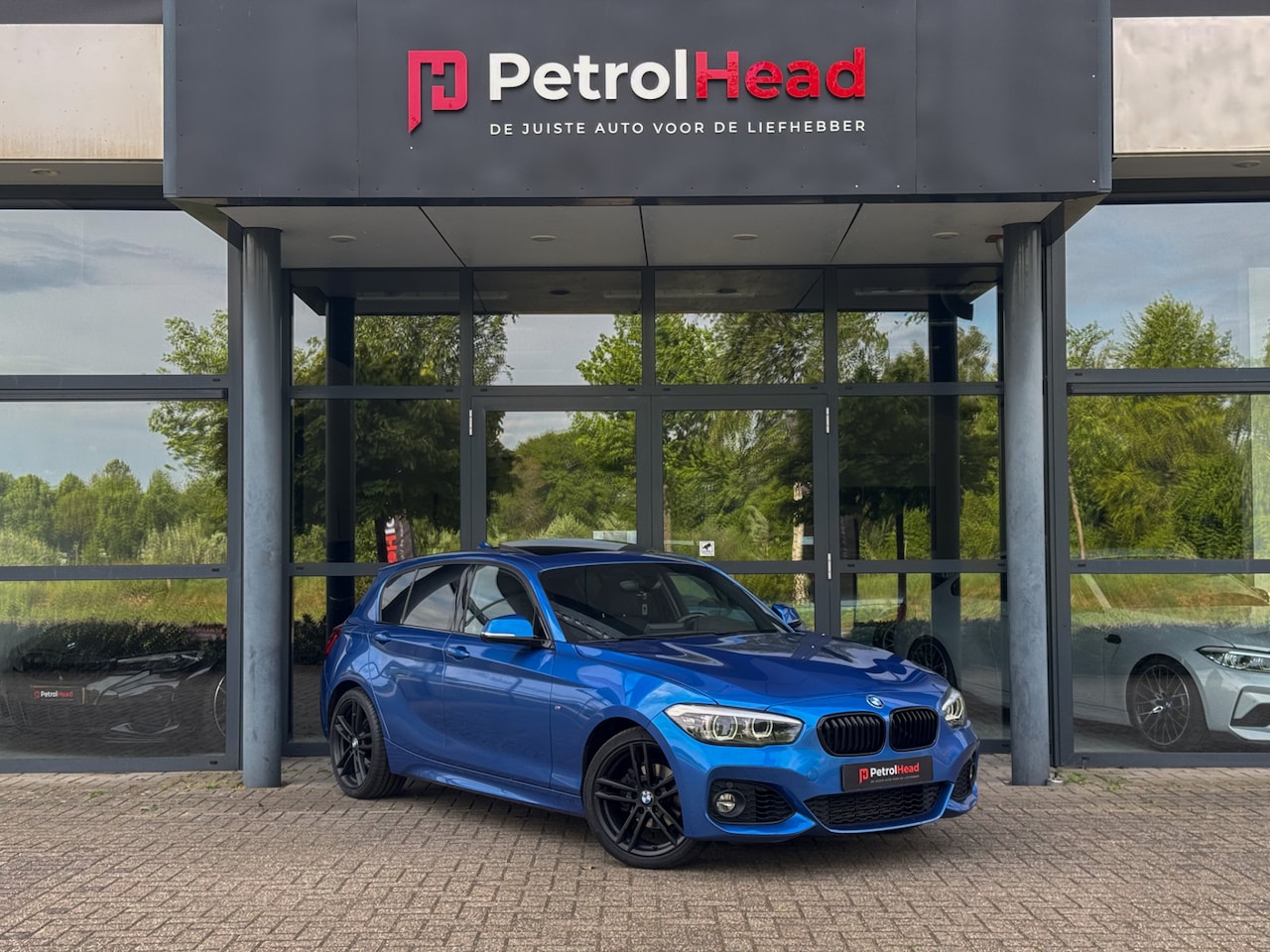 BMW 1-serie - 118i Edition M Sport, Pano, Trekhaak, BTW, - AutoWereld.nl
