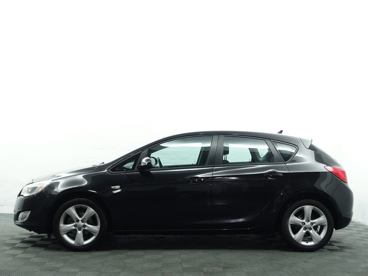 Opel Astra - 1.4 Turbo Edition 5derurs met groot navigatiescherm - AutoWereld.nl