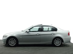 BMW 3-serie - 325i High Executive 218pk AUTOMAAT Schuifdak Leer Xenon