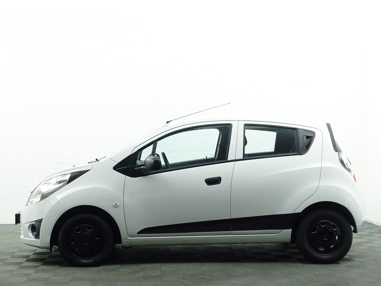 Chevrolet Spark - 1.0 16V 5 deurs super zuinig! - AutoWereld.nl