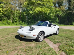 Mazda MX-5 - 1.6i-16V