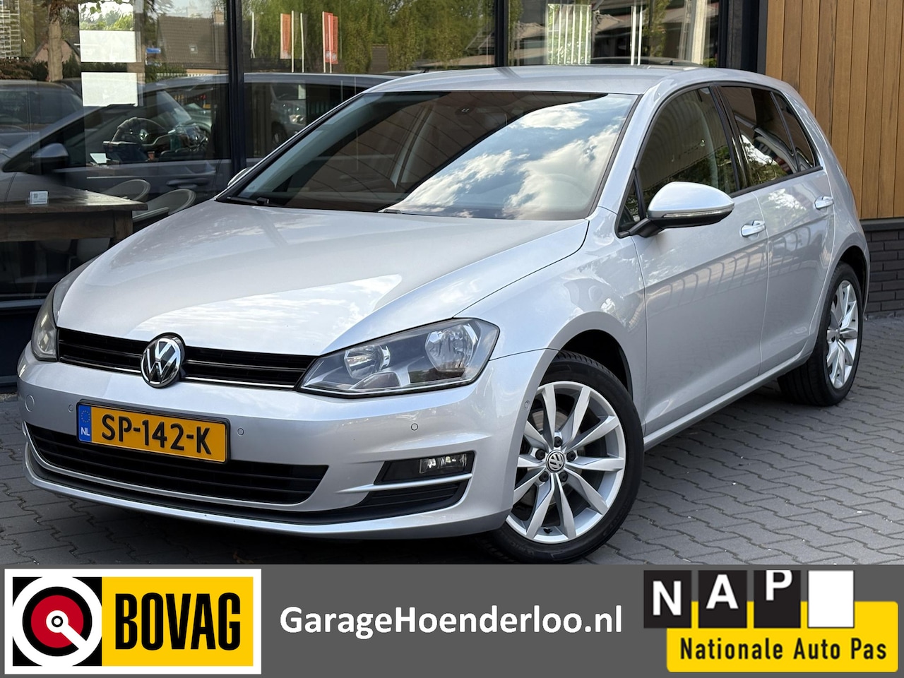 Volkswagen Golf - 1.2 TSI Camera, Navigatie, Trekhaak, Garantie - AutoWereld.nl