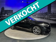 BMW 1-serie - 118i High Executive Edition M-Pakket *Schaalstoelen*Pano*Camera*Sfeerverlichting