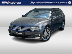 Volkswagen Passat Variant - 1.4 TSI PHEV 218PK GTE Business / Panoramadak / Zwenkbare Trekhaak / Stoelverwarming / Ach