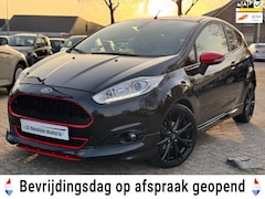 Ford Fiesta - 1.0 EcoBoost ST-LINE BLACK & RED EDITION 140 PK AIRCO PDC NW.D.RIEM
