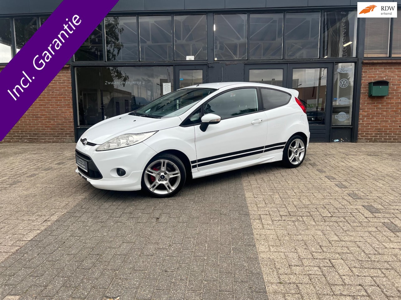 Ford Fiesta - 1.6 Ghia 1.6 Ghia, ST/ RS line, Climate control, Airco - AutoWereld.nl