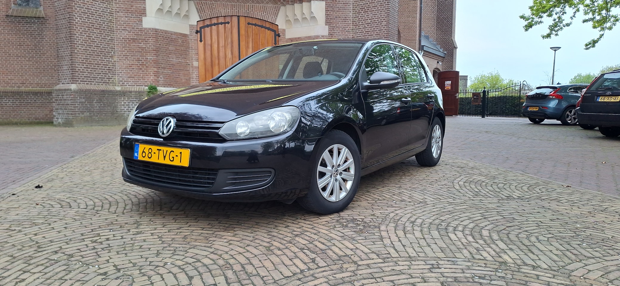 Volkswagen Golf - 1.2 TSI Trendline BlueMotion Volkswagen Golf 1.2 TSI Bluemotion (2012) – Lage KM! – 105PK – Zuinig en Betrouwbaar! - AutoWereld.nl
