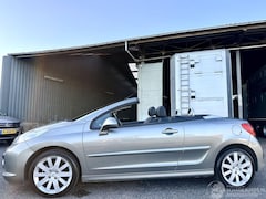 Peugeot 207 CC - 1.6 VTi 120pk automaat Roland Garros - nap - clima - cruise - pdc - bi color leer - 4x nie