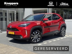Toyota Yaris Cross - 1.5 Hybrid First Edition All-season banden, trekhaak, dodehoekdetectie, PDC V + A , All-in