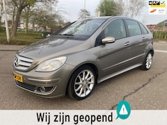 Mercedes-Benz B-klasse - 170 / automaat / cruise.control / half.leder / airco / elek.ramen / pdc / lmv / nap