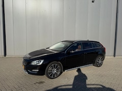 Volvo V60 - 2.4 D6 AWD Plug-In Hybrid Summum