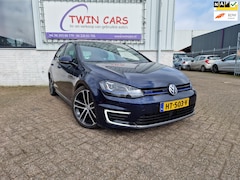 Volkswagen Golf - 1.4 TSI GTE Pano Keyless Xenon Leder