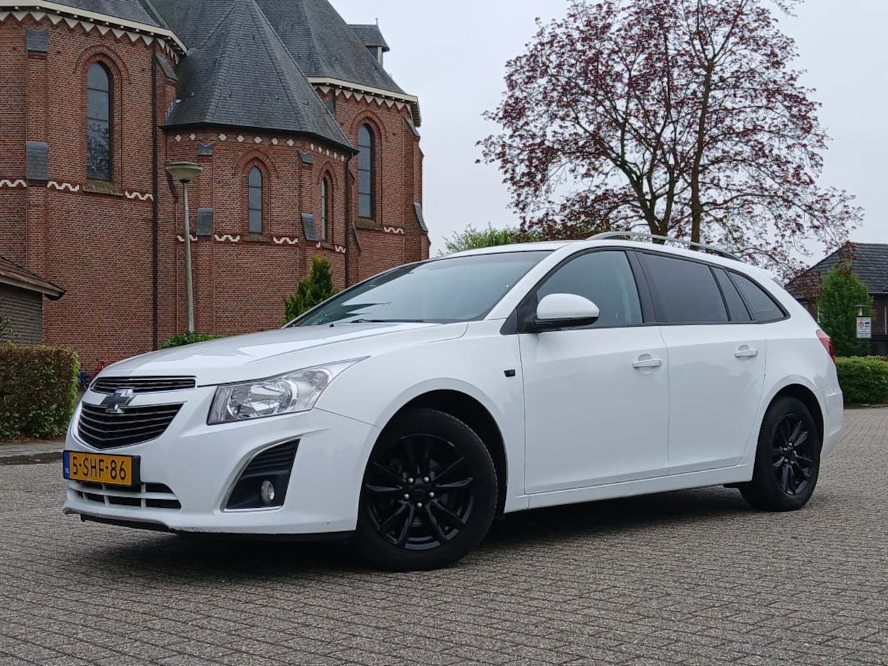 Chevrolet Cruze Station Wagon - 1.4T LT - AutoWereld.nl