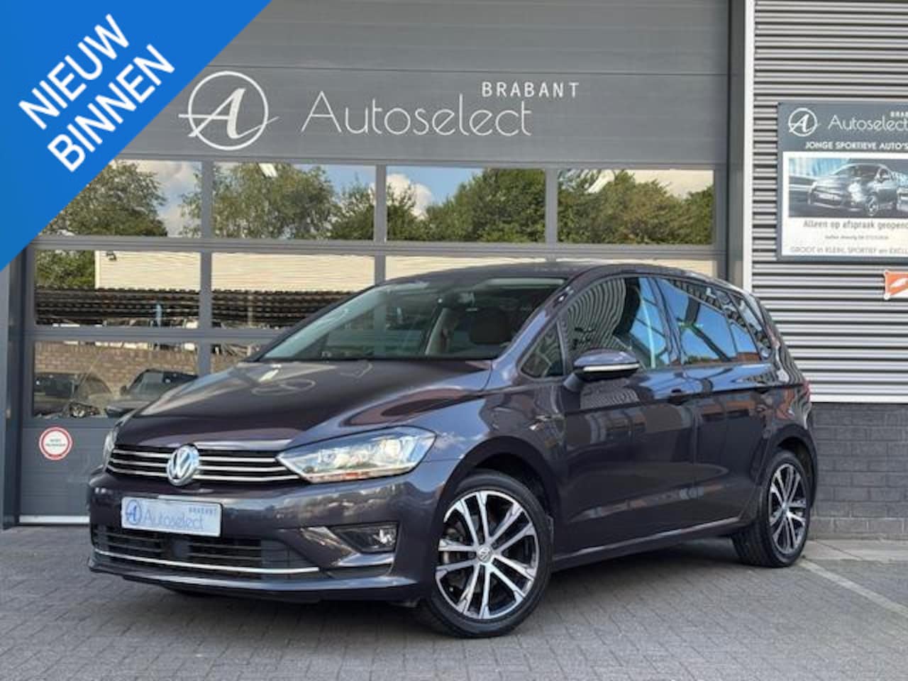 Volkswagen Golf Sportsvan - 1.4 TSI Comfortline Automaat Airco Navi Cruise.ctrl - AutoWereld.nl